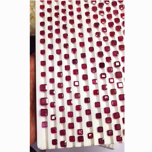 558 piezas de rubí relleno de vidrio de Bangkok de 6mm a 8mm faceta cuadrada rectangular 962 Cts lote Iroc ventas rubí corte piedra preciosa US $576 para todos - Product Image 1