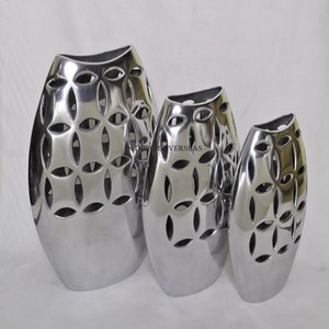Latest Pattern Arrival Stylish Fancy Designer Silver Color Finishing Shiny Polished Metal Flower Vase <b>Supply</b> In Impressive Price - Product Image 1