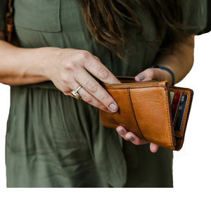 Fashionable <b>Brown</b> Leather Zipper <b>Wallet</b> with Durable Cotton Lining Short Pocket and Thread Pattern Design for Daily Card Use - Product Image 2