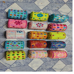 Boîtes à pilules Lac Favor en forme de coffre dans des tailles assorties Formes et couleurs Convient pour une utilisation dans les cadeaux de mariage - Product Image 1