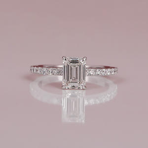 แหวนหมั้นเพชรที่โตขึ้นรูปสีเขียวมรกตหรูหรา18Kt แหวนหมั้นชุบทองแบบทันสมัยได้รับการรับรองจากร้าน IGI - Product Image 2