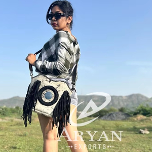 Nouveau Style occidental cheveux sur cacher fourrure daim cuir frange sac haute qualité Boho femmes fourrure cuir Unique moyen Concho frange sacs - Product Image 1