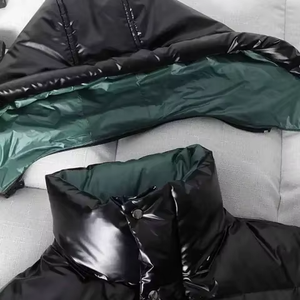 Chaqueta de Plumón Personalizada de Alta Calidad para Hombre, Abrigo de Invierno Brillante de Moda Promocional con Capucha, Estilo Urbano - Product Image 3