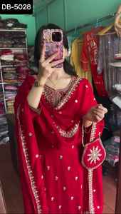 Ropa tradicional india Seda romana con diseño de secuencia de bordado Trabajo y borde de encaje con Pent y Dupatta Set para traje de mujer - Product Image 3