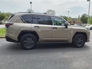 LEXUS LX700h Híbrido de Lujo Ejecutivo VIP Blindado de Segunda Mano, 2026, 457hp, Transmisión Automática, Dos Filas de Asientos - Product Image 4