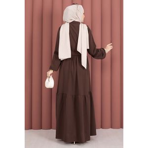 Robe Hijab Modeste en Guipure avec Ceinture Décorée Taille Naturelle Couleur Marron - Product Image 6