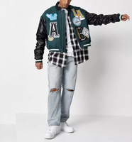 Nouvelle Arrivée Veste Authentique Vintage Hiver avec Broderies Personnalisées, Détail Boutons, Lettres, Multi-Badges et Manches Contrastantes