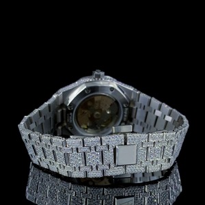 Reloj de Lujo con Incrustaciones de Moissanita de Alta Calidad, Estilo Hip Hop, Esfera Redonda Hecha a Mano, Cristal, Personalizado para Fiestas - Product Image 4