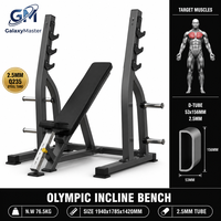 Rack Comercial para Press de Banca Inclinado con Ganchos en J y Soportes para Pesas para Entrenamiento de Fuerza en Gimnasios Comerciales