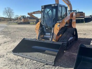 Chargeuse compacte sur chenilles CASE TR310B avec godet frontal pour l'agriculture et la construction - Product Image 5