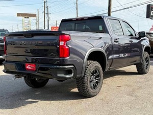 1500 ZR2 4dr Crew Cab 4WD 5.8 ft. SB, usado en buen estado. - Product Image 4