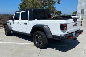 Jeep Gladiator Rubicon 4x4 Turbo-Diésel V6, 4WD, 2022, Usado en Buen Estado - Product Image 2