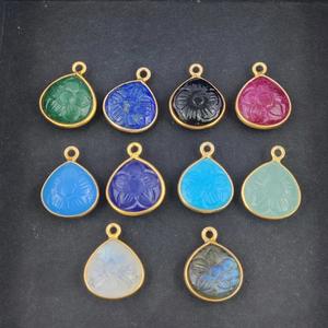 Fait à la main 12mm Or Vermeil 925 Sterling Silver Fine Pendentif Charm Coeur Forme Émeraude Lunette Diamant Nombre Motif Fleur - Product Image 4