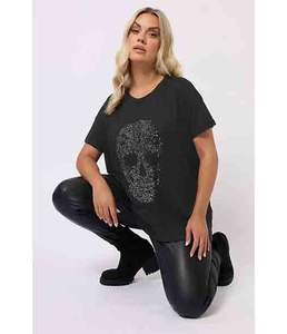 Camiseta Holgada de Verano para Mujer, con Diseño Gráfico de Calavera Negra, Estilo Urbano, Personalizable y Ecológica - Product Image 6