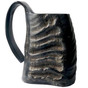 Grand mug en corne de buffle fait à la main, chope à bière viking, mug à vin viking - Product Image 1