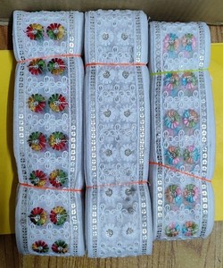 Borde de encaje bordado de lujo con lentejuelas Borde de encaje bordado de trabajo hecho con hilo de colores, espejo - Product Image 1