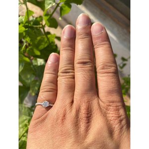18K Gold Diamond <b>Cluster</b> Ring Elegant and Luxurious Jewelry - Product Image 5