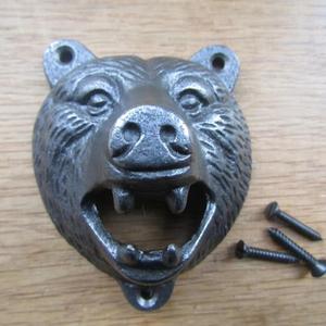 Ouvre-bouteille en fonte antique de qualité supérieure avec un design solide, parfait pour les rassemblements en plein air, les salles de banquet et les cuisines rustiques - Product Image 1