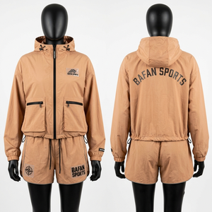 Conjunto Cortavientos Premium para Mujer, 120 GSM, Poliéster, Diseño con Paneles Naranja y Negro, Ligero, Transpirable, Impresión por Sublimación Personalizada - Product Image 2