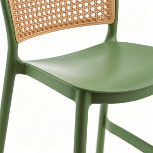 Taburete de Bar Moderno de Plástico Verde con Respaldo de Ratán para Uso en Bares Domésticos - Product Image 4