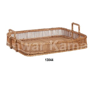 Plateau de service en bois avec poignée en forme de feuille de fleur et deux pots à bonbons - Product Image 5