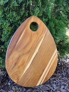 Planche à découper en bambou artisanale attrayante, finition naturelle, design moderne et luxueux, passe au lave-vaisselle, pour hacher et trancher intensément - Product Image 2