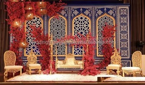 Columpio de Madera de Teca Marrón Pulida para la Noche de Mehndi de la Novia, Columpio Jhula para la Ceremonia de Henna Musulmana, Eventos en Australia - Product Image 2