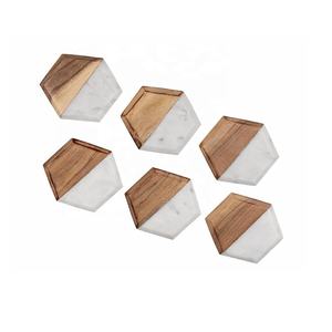 Dessous de verre géométriques blancs en marbre et bois Lot de 6 sous-verres faits à la main pour boissons, café, thé, décoration intérieure - Product Image 2