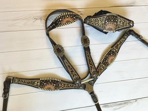 EquiElite Exports Juego de arreos de cuero repujado estilo occidental, color marrón oscuro con estampado de leopardo y costura de puntal, con cabezada, pechopetral y brida para caballo - Product Image 2