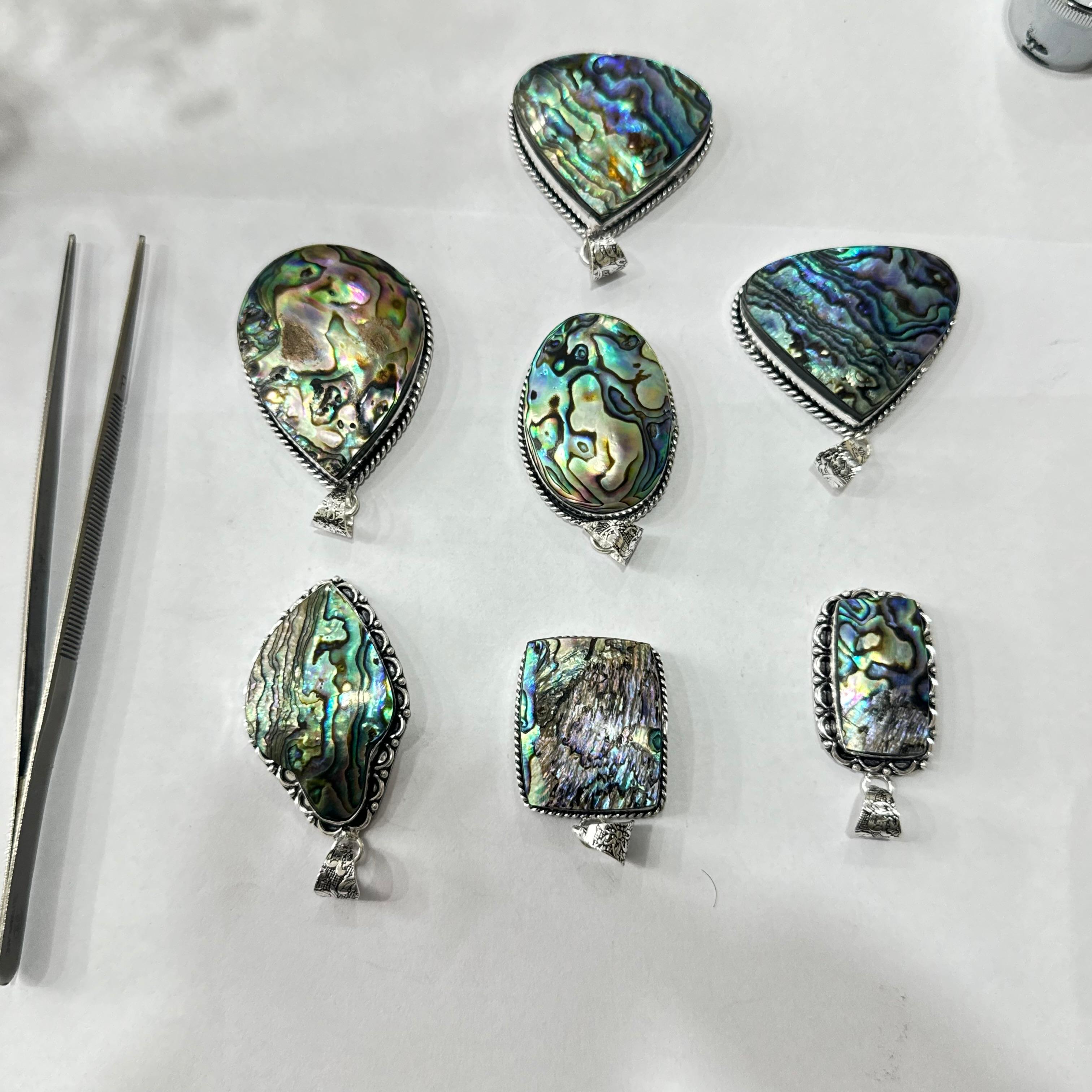 สีเขียว