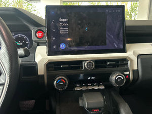 Toyota Tacoma TRD Off Road d'occasion propre 2024 - Product Image 5