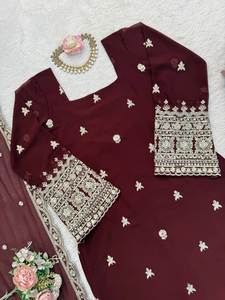 Costume de fête indien prêt-à-porter de dernière génération, en faux georgette, avec travail de sequins, haut et pantalon avec dupatta - Product Image 5