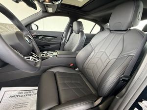 รถยนต์มือสอง BMW ซีรีส์ 5 รุ่น 530i ปี 2024 ขับเคลื่อนล้อหลัง พวงมาลัยซ้าย/ขวา เบาะหนัง ภายในสีเข้ม เกียร์อัตโนมัติ - Product Image 5