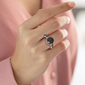 แหวนพลอย925แท้สีเงินสเตอร์ลิงสำหรับผู้หญิงขนาด4ซม. น้ำหนักเบา2.7กรัมสำหรับงานแต่งงานและงานเลี้ยง - Product Image 2