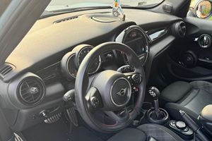 SUPER CLEAN 2019 M-I-N-I COO-PER S 4 portes, édition bleu glace, prêt à être expédié - Product Image 4