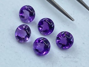 Pierres précieuses d'améthyste naturelle de haute qualité coupe à facettes calibrée en gros toutes les tailles disponibles certificat IGI pour la fabrication de bijoux - Product Image 2