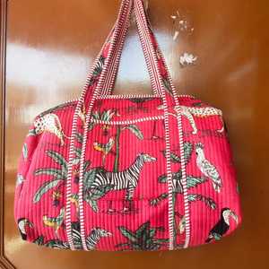 กระเป๋าผ้าดัฟเฟิลกันหนาวสำหรับผู้หญิงขนาดใหญ่ทำจากผ้าฝ้ายบุสองชั้นดีไซน์แบบบล็อก - Product Image 3