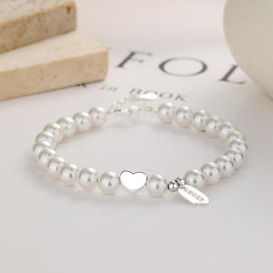Pulsera de Plata de Ley con Perla Blanca y Diseño de Corazón Jeulia - Product Image 2