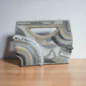 Sac à main de mariée en daim style rabat avec broderie et perles pour femmes, pour les mariages et les fêtes, en provenance d'Inde - Product Image 2