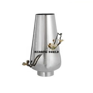 Fabricant de vase à fleurs en métal Excellente qualité Porte-fleurs fait main Taille personnalisée Vase à fleurs en métal en gros - Product Image 3