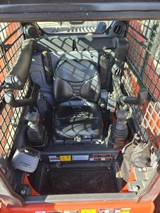 Minicargadora Kubota SSV75 2022, cargadora compacta fiable de 74HP con motor y caja de cambios automática para construcción y agricultura - Product Image 5
