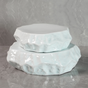 Assiette de service en porcelaine Yayu 1320 degrés, usage commercial, vaisselle unique, irrégulière, blanche unie, pour desserts et plats. - Product Image 5