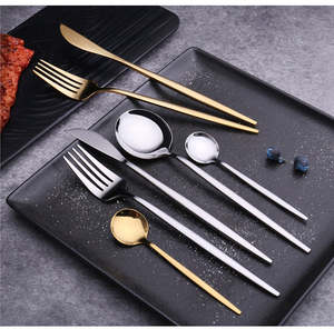 Juego de cubiertos de acero inoxidable con un aspecto refinado dorado, perfecto para la cocina del hogar, restaurantes, hoteles, cenas y uso diario. - Product Image 4