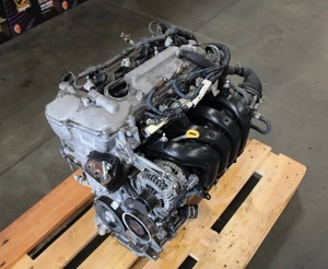 Motor de gasolina 1.8L 2ZR-FE usado, de aspiración natural, ensamblaje completo para vehículos Toyota - Product Image 1