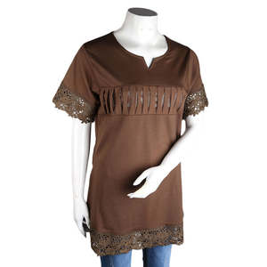 Camiseta con volantes y pedrería para mujer - Marrón - Café - Product Image 1