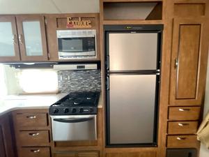 Usado 2018 F-o-r-e-s-t R-i-v-e-r S-a-l-e-m 27DBUD - Product Image 3