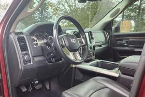 RAM 3500 LARAMIE 4X4 2017 d'occasion, conduite à gauche/droite - Product Image 4