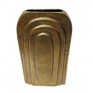 Vase à fleurs en aluminium Atiqco, style Mid-Century Modern, pour décoration intérieure, idéal pour plantes et arrangements floraux. - Product Image 1