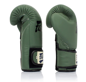 Gants de boxe MMA en cuir PU avec logo personnalisé de nouvelle fabrication avec évacuation de l'humidité et fermeture pour l'entraînement - Product Image 4