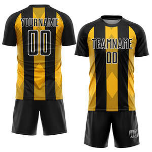 Uniformes de football offrant aux équipes de club une durabilité fiable résistant à la transpiration panneaux respirants coupe athlétique et style premium - Product Image 4